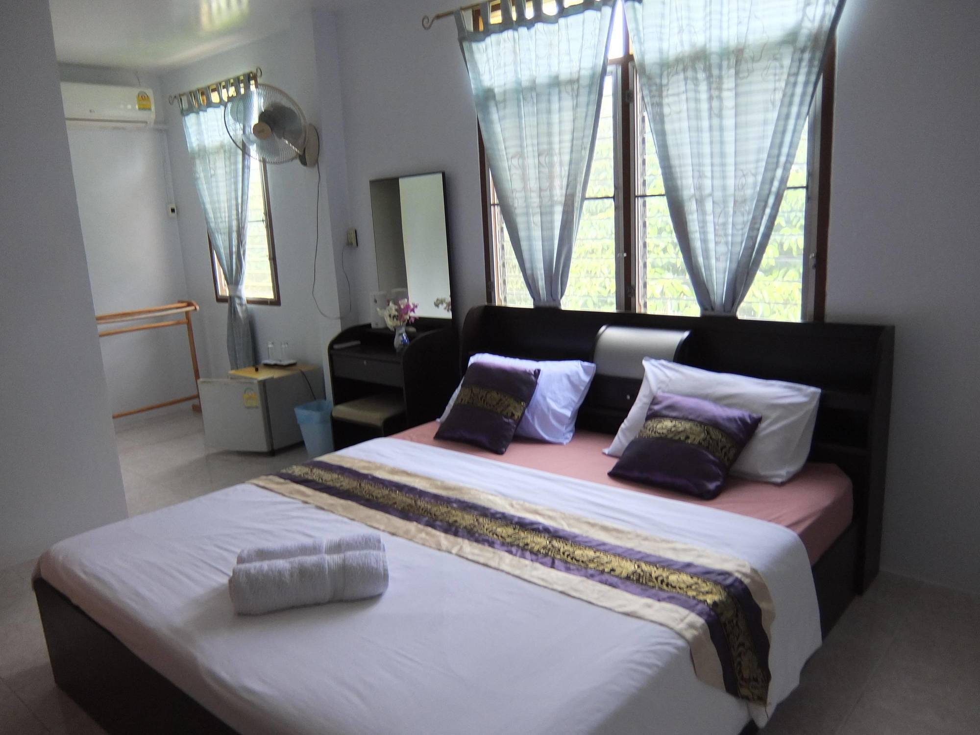 Similan Hotel Банг Тао Бийч Екстериор снимка